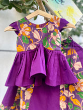 Load image into Gallery viewer, Flying Kites - Violet khali style Kalamkari lehenga with top