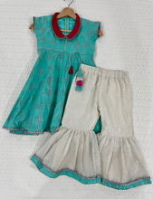 Load image into Gallery viewer, Girls Sea-Green Baby -Collared Kurta with White Checks Sahara (0-15 Years)
