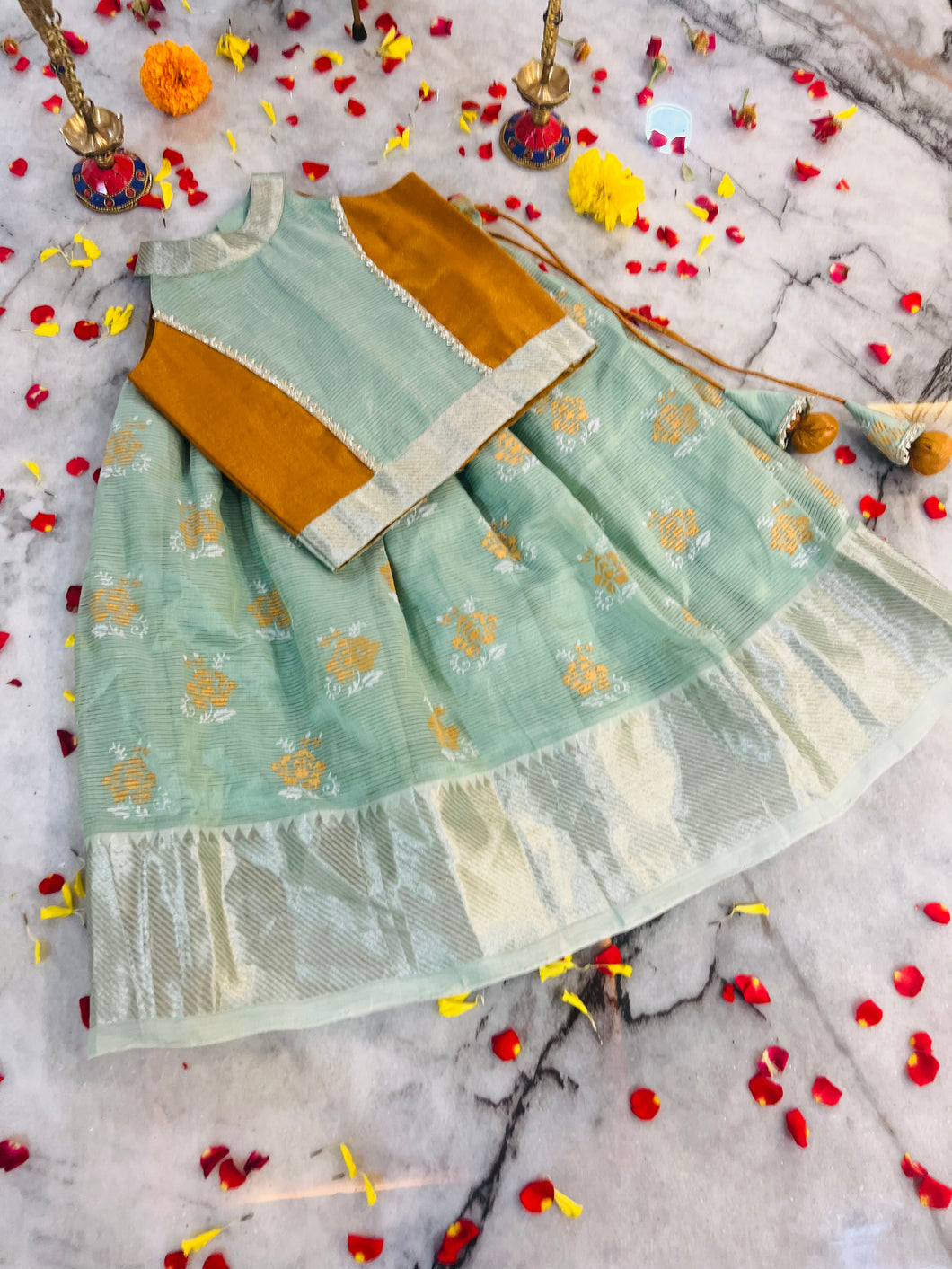 Little Queen- Girls ethnic blouse and lehenga set (0-7 Years)