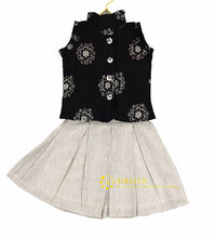 Load image into Gallery viewer, Handloom Cotton Skirt &amp; Crush Cotton Top
